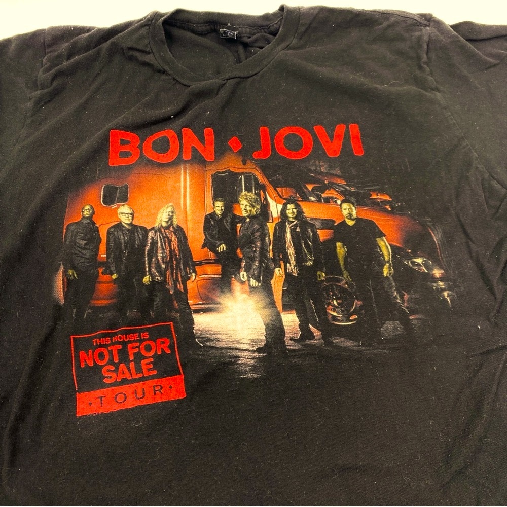 Bon Jovi 2017 Tour Band Concert Shirt Large